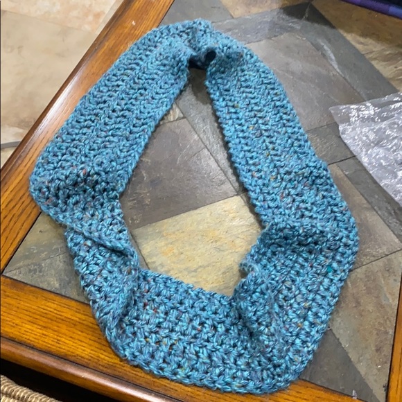Women’s Infinity Scarf - Picture 1 of 1